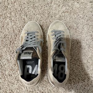 P448 Beige and Gray Women’s Low-Top Sneakers